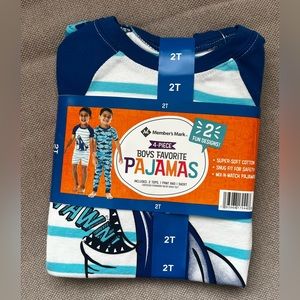 Boys pajamas 4T two sets